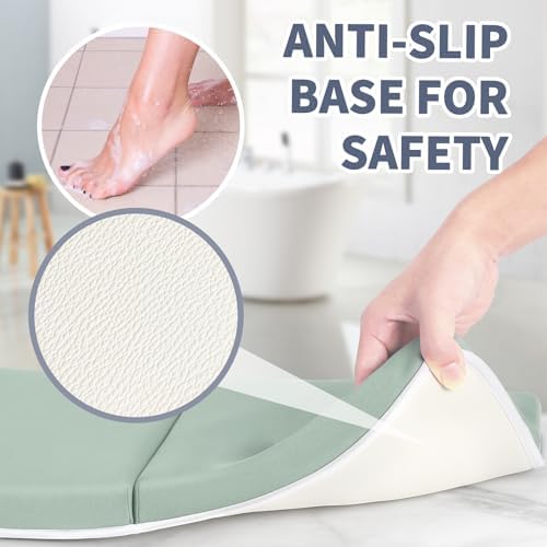 URMYWO quick dry neoprene bath mat set being hung by its loop for easy bathroom storage