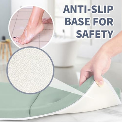 URMYWO quick dry neoprene bath mat set being hung by its loop for easy bathroom storage