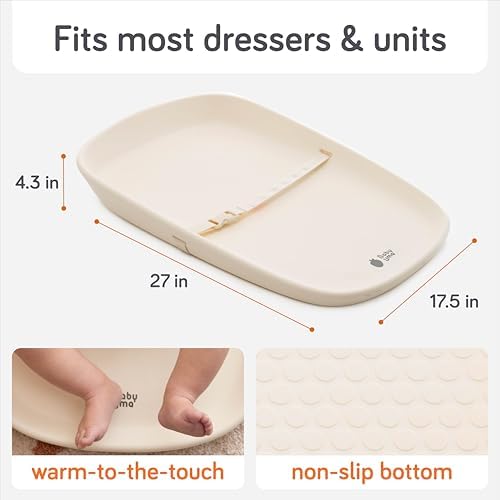 Safety buckle feature on Baby Uma changing pad