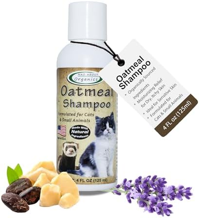 Oatmeal cat shampoo for dry skin care bottle details and ingredients label