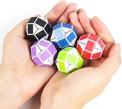 Close up view of the durable plastic triangular prisms on the twist puzzle toy