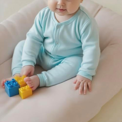 Beisurznga infant support cushion lifestyle shot in living room