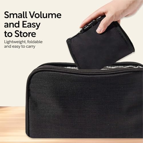 Joyncleon ergonomic infant holder showing the safe leg placement and comfortable shoulder strap padding.