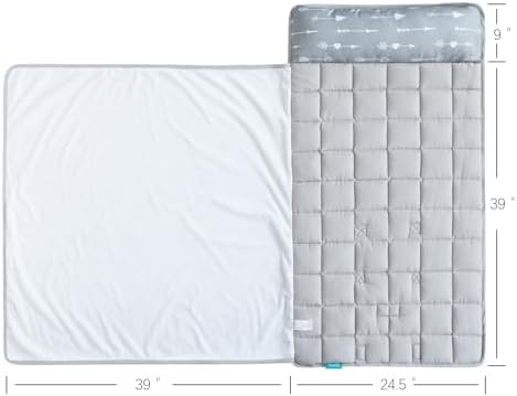 Biloban nap mat with removable pillow detail