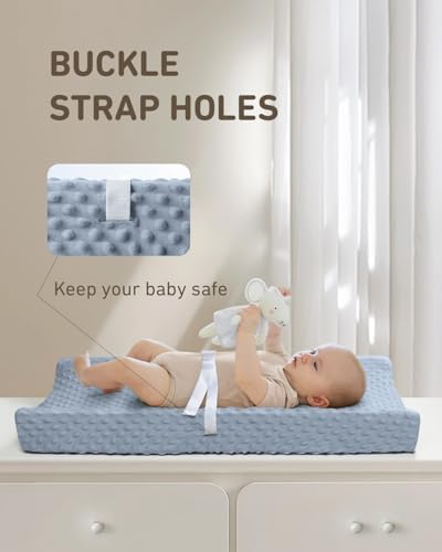 Elastic edges and bottom security strap of the babebay baby diaper changing cover