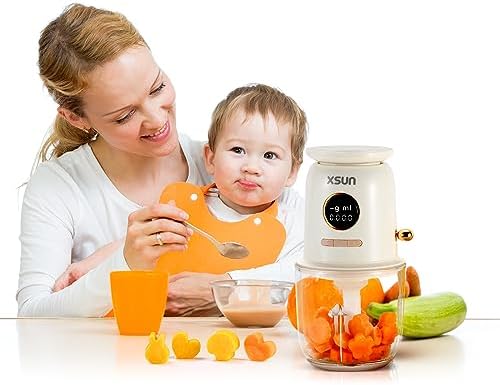 XSUN wireless infant food mixer being used to puree fresh organic vegetables