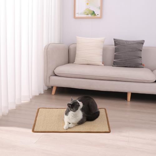 Close up of premium biodegradable sisal fibers on a cat claw grooming mat