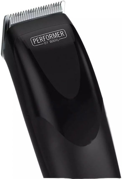 Close up of the self sharpening high carbon steel blades on the Wahl Performer clipper.
