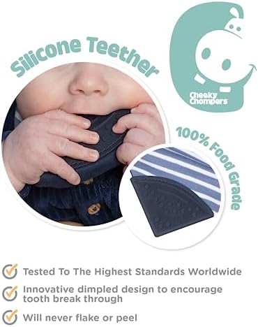 Triple layer absorbent cotton fabric detail of the premium Cheeky Chompers toddler dribble bib.
