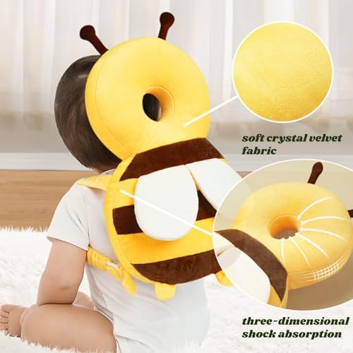 Baby crawling with head protector backpack and matching knee pads