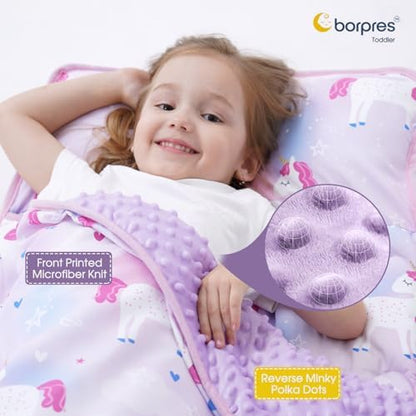 Demonstration of the removable pillow insert being detached from the BORPRES slumber bag