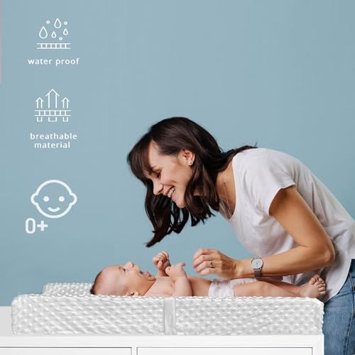 Waterproof inner lining layer of the YENING 29 by 15 inches changing pad