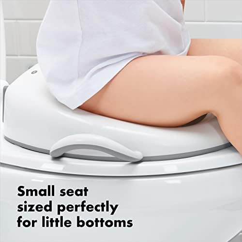 Close up view of the built in rear handle on the OXO Tot gray potty seat