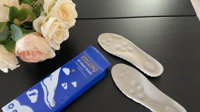 Comparison of the 4D cloud technology against standard flat shoe insoles.