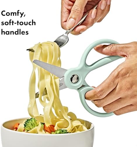 Portable baby food scissors with safety cover