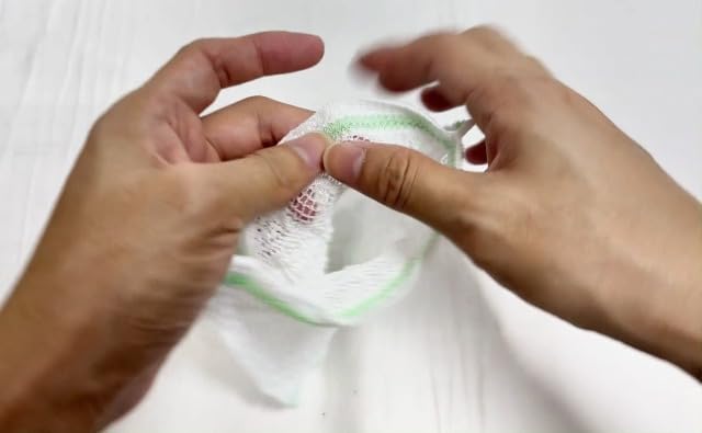 Packaging view of Choytong arm nursing protector