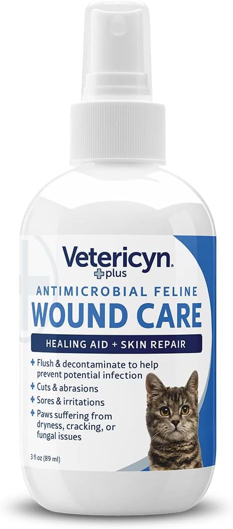 Vetericyn Plus feline healing aid spray bottle close up