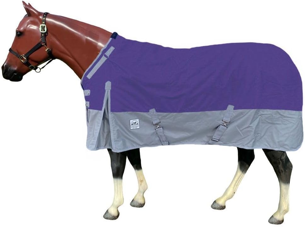 Rugged Ride premium winter horse rug interior lining displaying the smooth anti rub 210 nylon fabric structure.