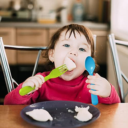 Plaskidy 18 piece plastic utensil set for self feeding
