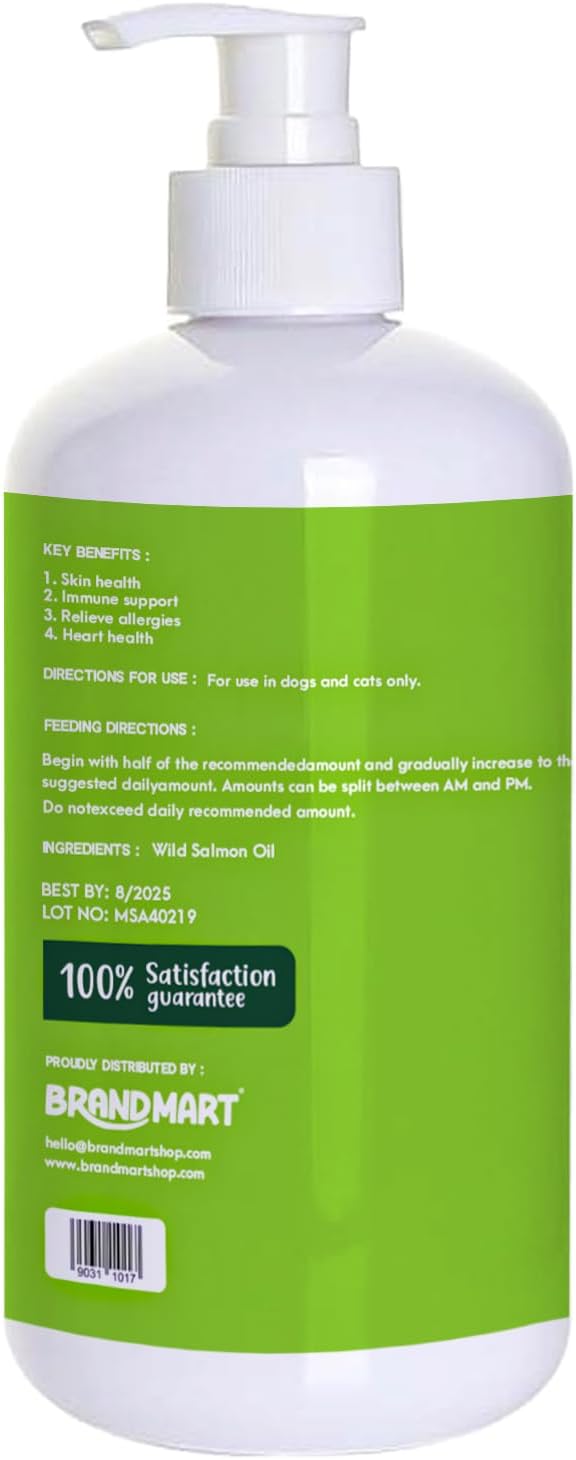 Close up view of the easy to use pump mechanism on the Heapets pet food supplement bottle.
