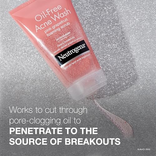 Gentle exfoliating face wash removes blackheads and unclogs congested pores