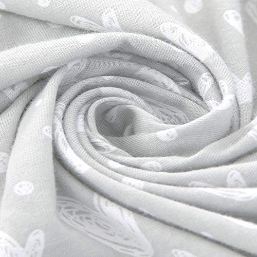 Biloban nursing pillow slipcover showing the large zipper detail