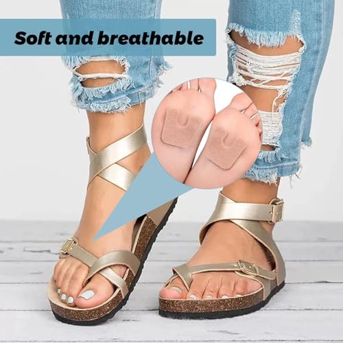 Suptizizkz foot pads applied to the forefoot to protect calluses from rubbing.