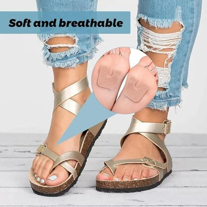 Suptizizkz foot pads applied to the forefoot to protect calluses from rubbing.