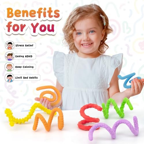 Kid using DdLuck fidget toy for classroom concentration