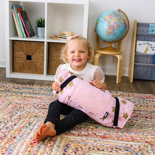 Removable pillow detail of Wildkin children nap mat