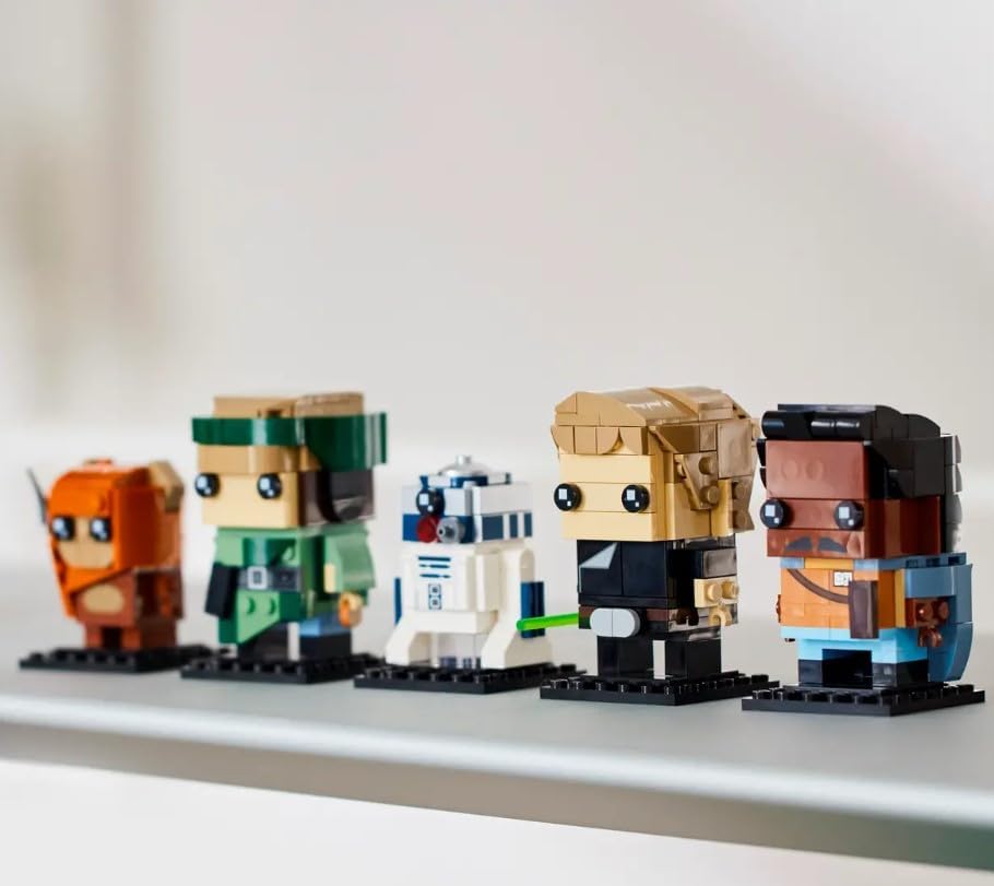 LEGO Star Wars 40623 printed brick elements close up view