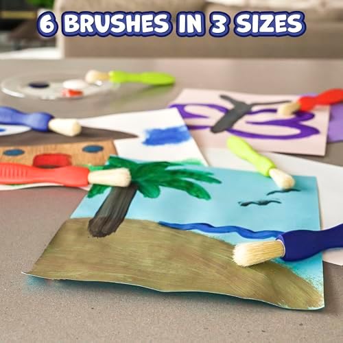 Ergonomic thick triangular handles on kids paint brushes highlighting the non slip rubber grip design