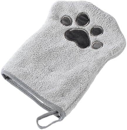 Close up of Muddi Pet microfiber pet cleaning mitt texture