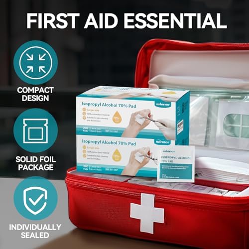 Bulk pack of 200 Winner alcohol wipes for home and laboratory use.