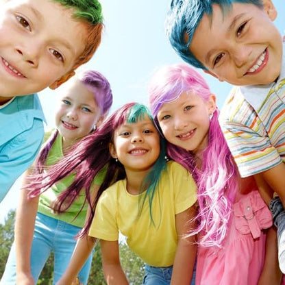 The variety of colors included in the Garpgona hair chalk kit