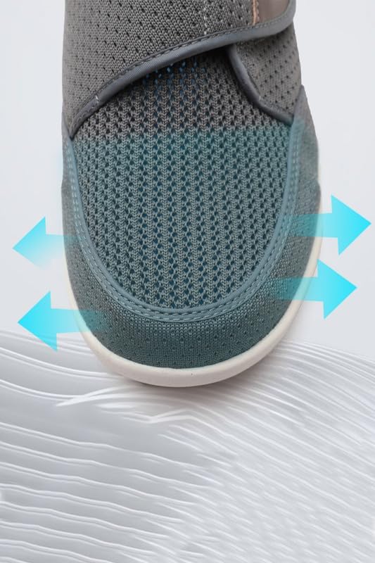 Close up of the non slip rubber outsole on youyun elderly walking shoes.
