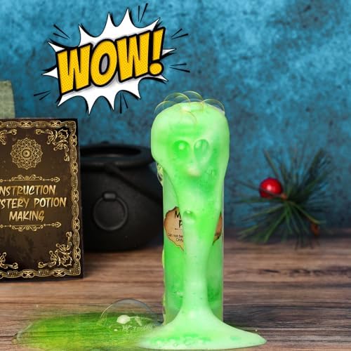 Children crafting magic potions with Uomtfai set