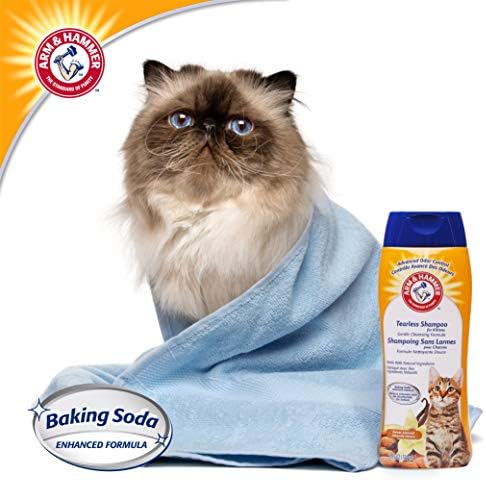 Arm and Hammer gentle kitten shampoo ingredient label closeup