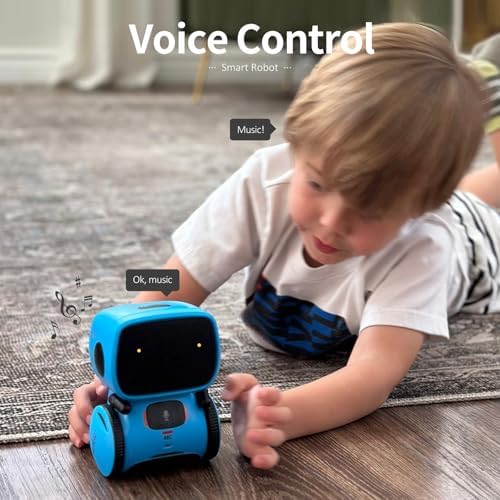 Close up of recording button on Gilobaby interactive robot