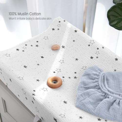 Termichy breathable muslin infant sheet on changing pad