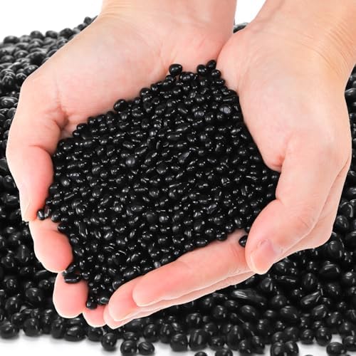 Close up of 4-6mm polished black aquarium stones