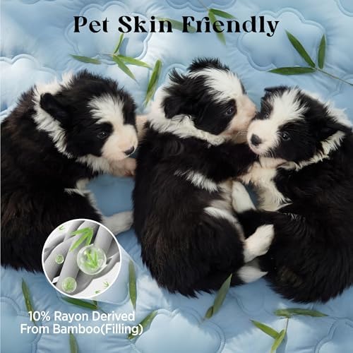 LE SURE portable pet kennel mat folded for travel convenience.