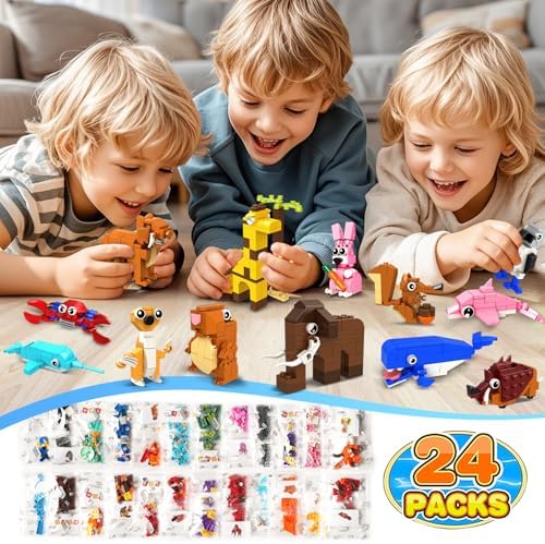 Assembled mini animal figures including tiger and giraffe made from Hogokids building blocks