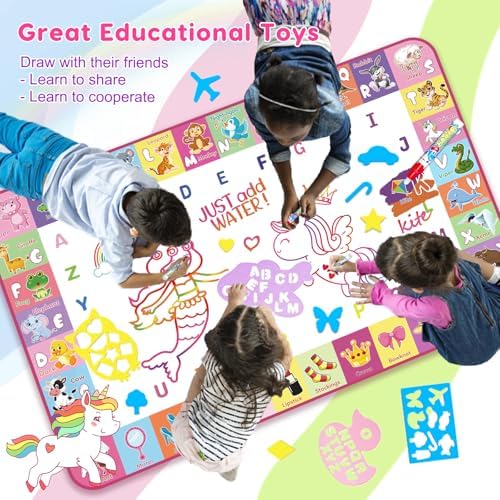 Kids playing together on large Wedopro drawing mat