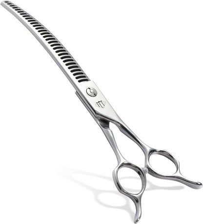 DRGSKL 7 inch pet shears being used on a dog face trim