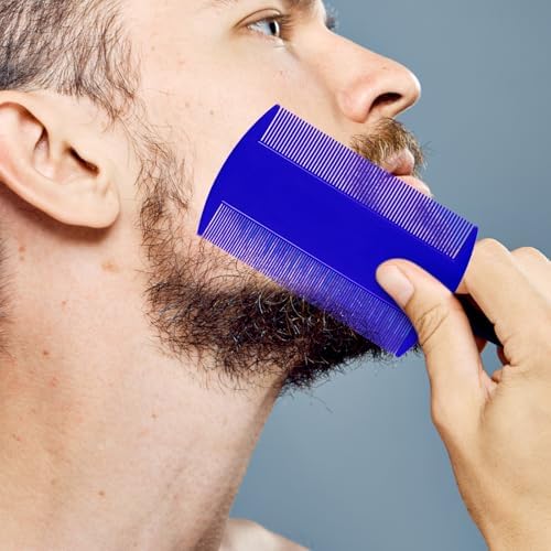 Close up of fine teeth on Lusofie double sided grooming tool