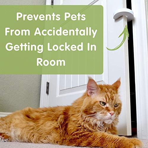 Wittle baby proof door guard C-shape material close up