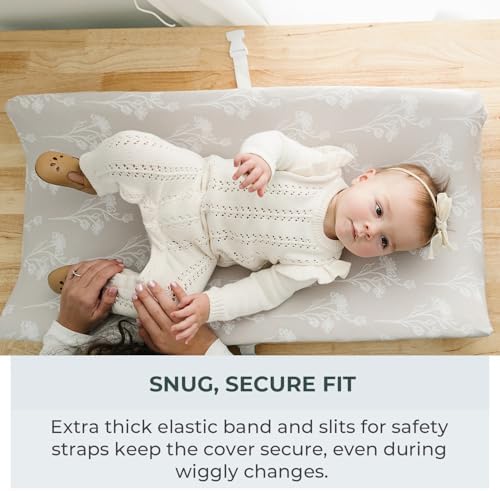Pobibaby 2 pack changing pad covers folded together in packaging
