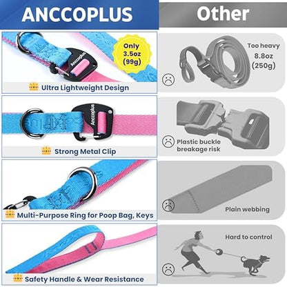 AnccoPlus crossbody dog leash showing the integrated safety control handle for quick pet restraint.