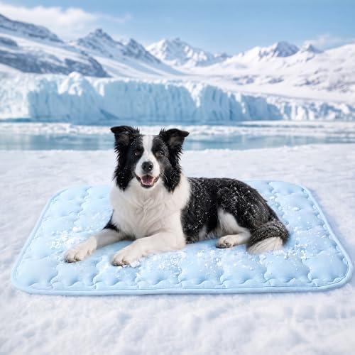 Luciphia self cooling pet pad close up view of the durable Oxford fabric surface.